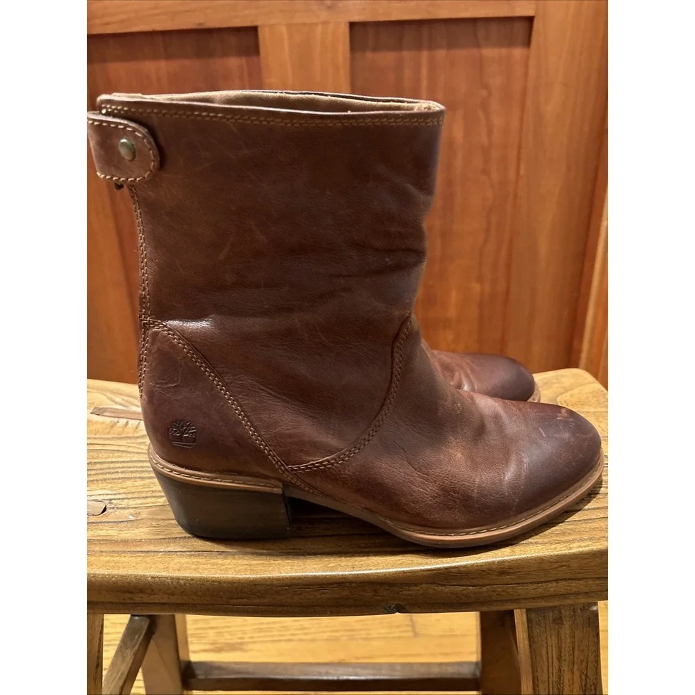 Timberland Leather Water Proof Booties Ankle Zip In The Back Brown Boots 7.5